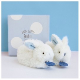 Chaussons Hochet Lapin Bonbon Taupe Doudou Et Cie Dc1310 La Ptite Grenouille
